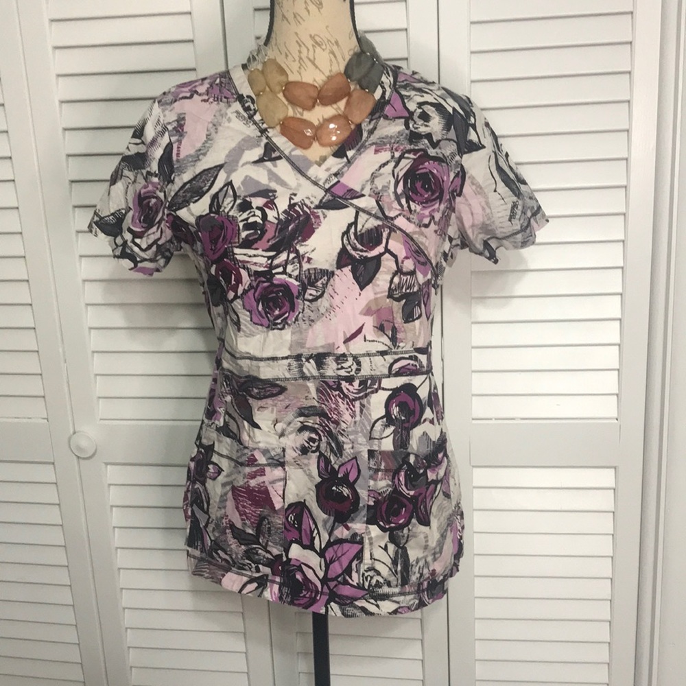 Eckored Floral Scrub Top